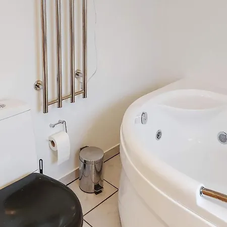 6 Person Holiday In Ferienhaus Hadsund
