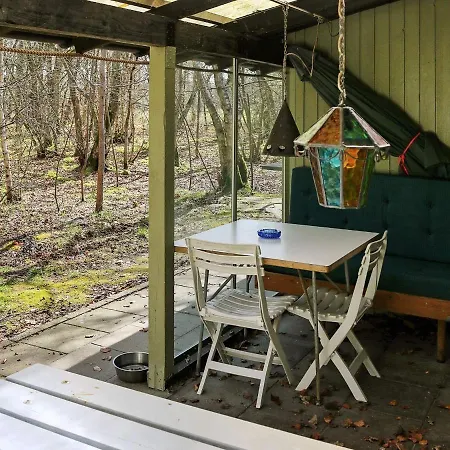 6 Person Holiday In Hadsund